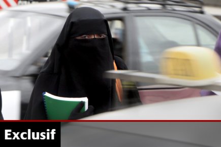 Contrairement au hijab, le niqab couvre la bouche.... (Photo: Archives AP)